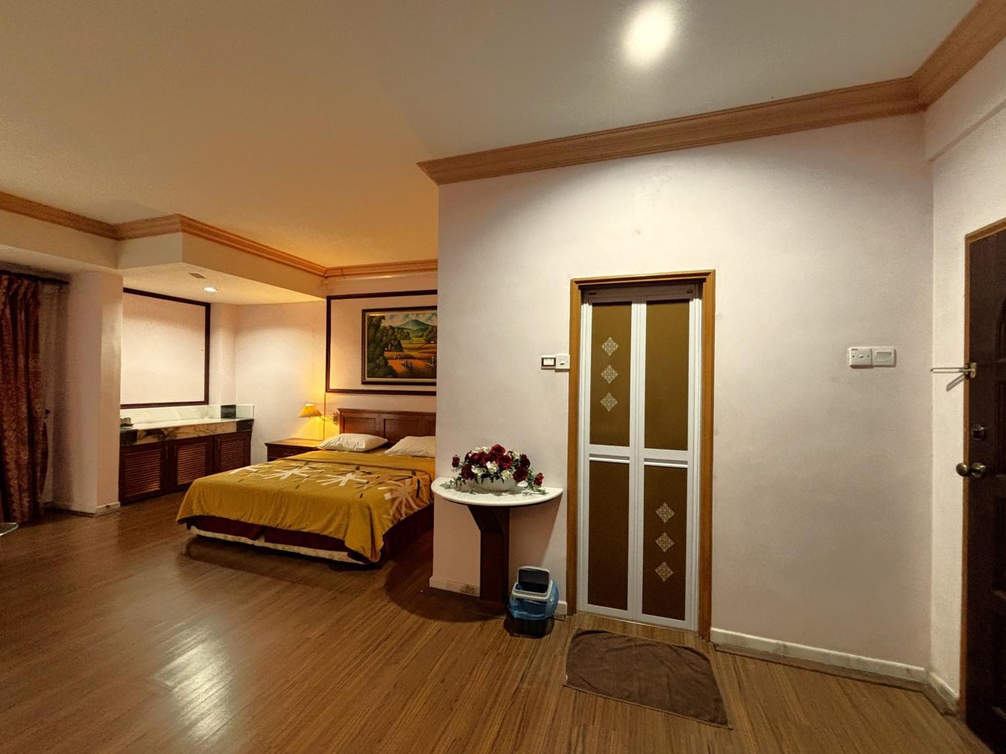 טאנה ראטה Cool Point Hotel מראה חיצוני תמונה